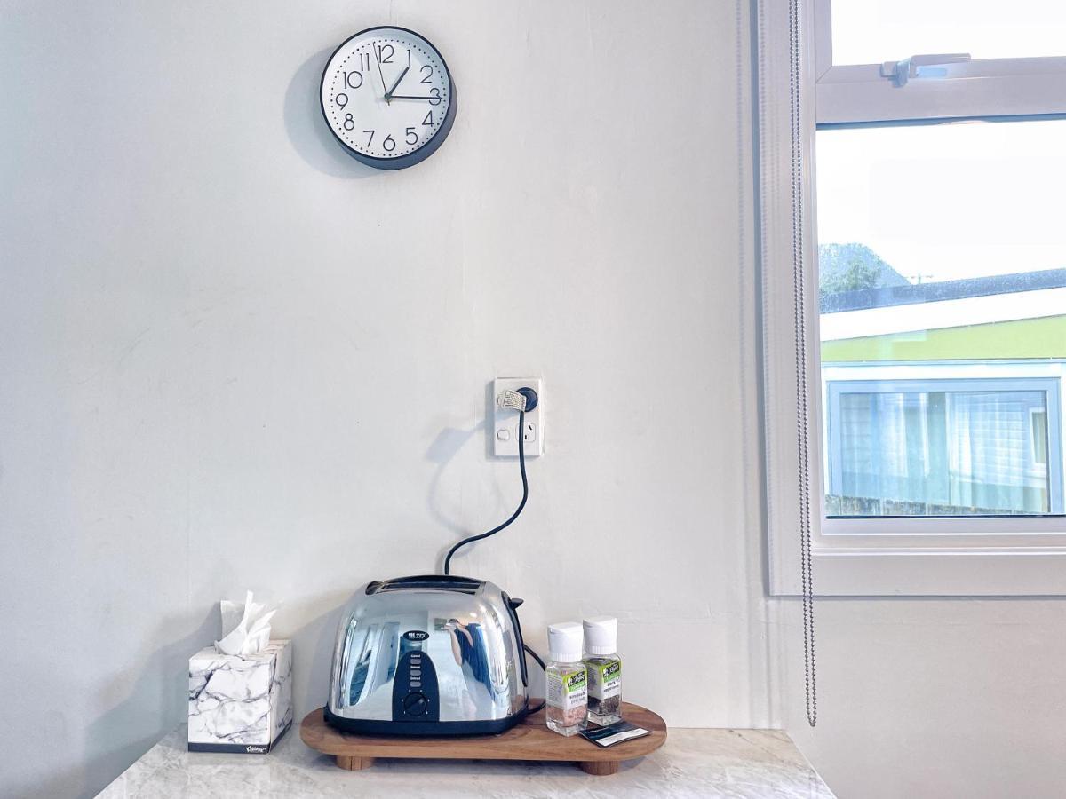 Holiday home Cozy N Comfortable,5 Mins To Airport *