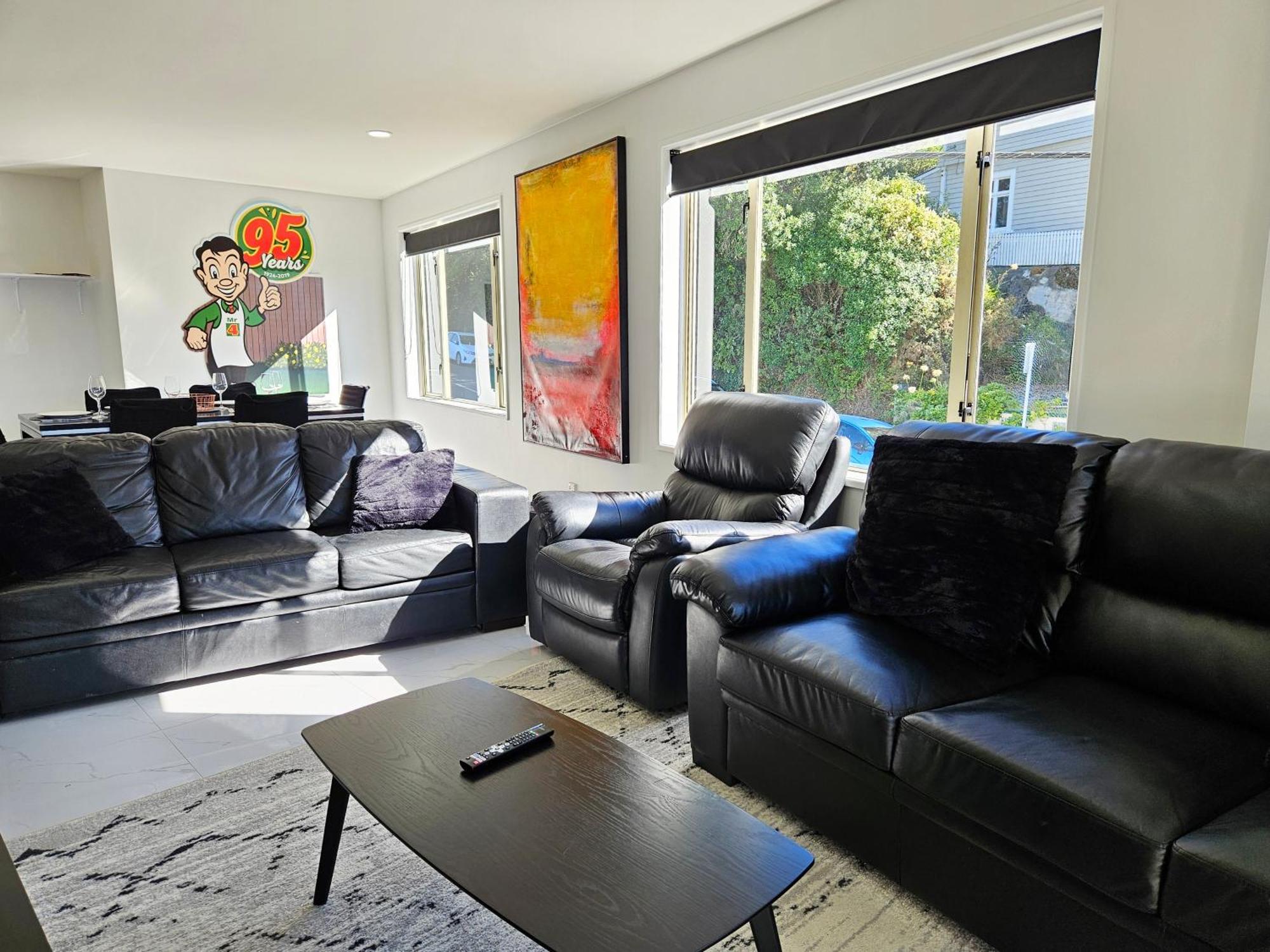 Apartment Light & Airy Heart Of Central Kelburn!