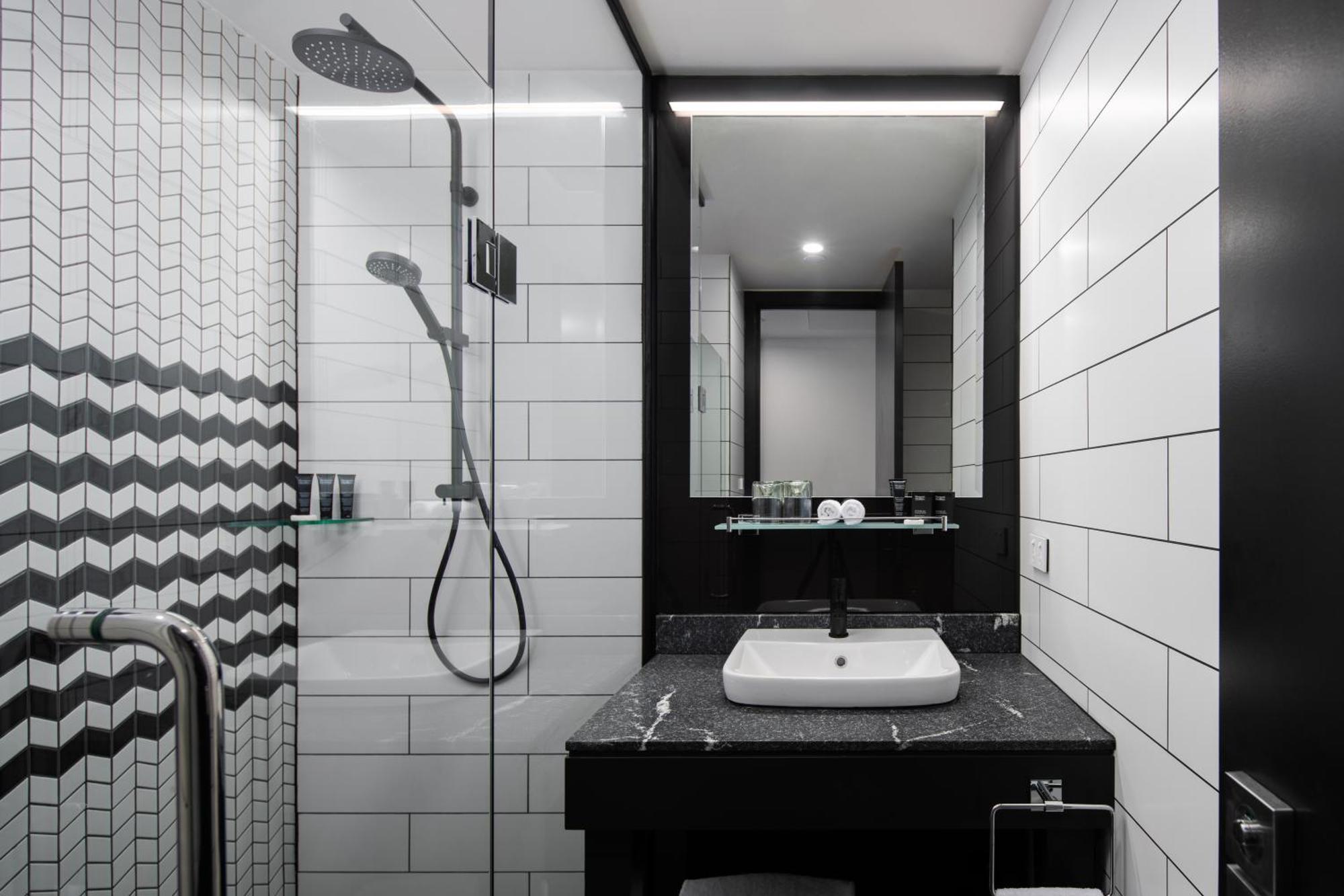 Rydges Airport 4*