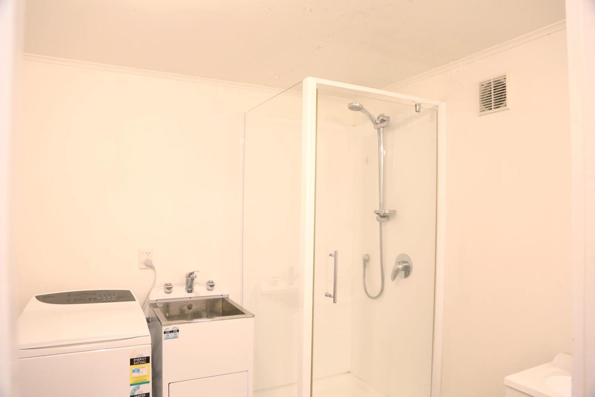 Skyline Haven - Entire - Free Parking, Espresso, Netflix - 15m To Cbd, Stadium, Ferry Apartamento