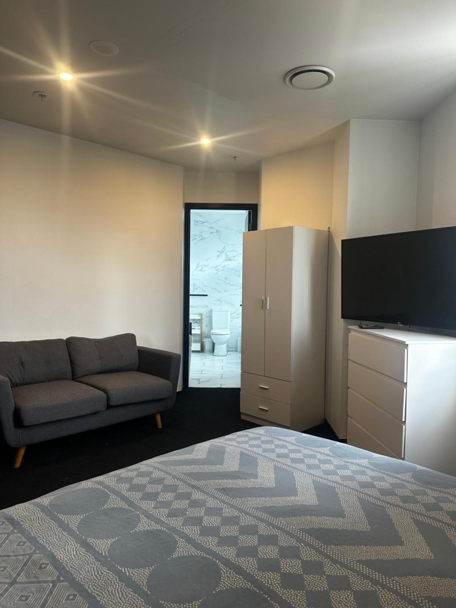 Urban Haven Apartment