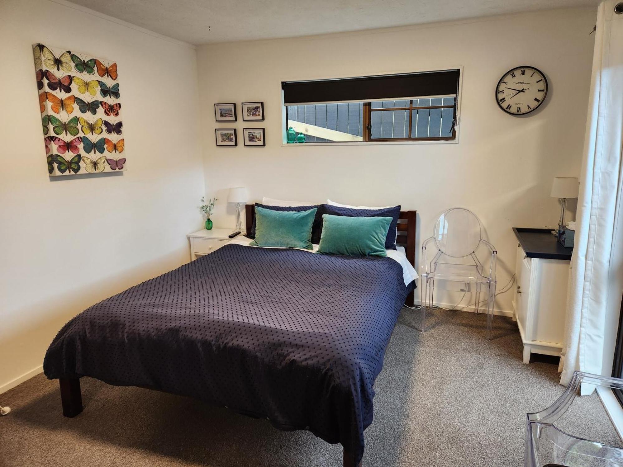 9 On Lakewood Bed & Breakfast *