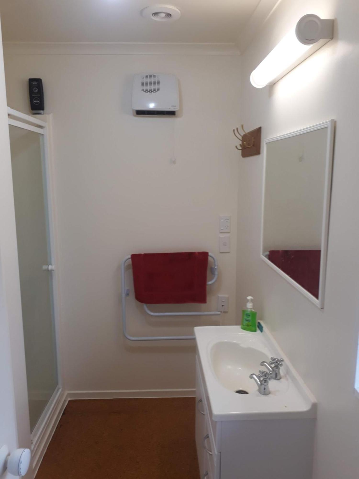 House Of Tawatawa Hostel *