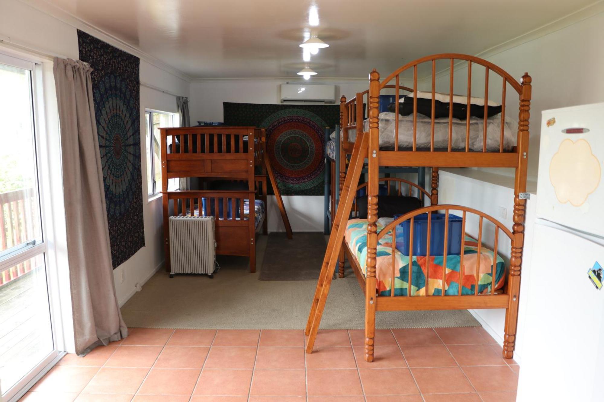 House Of Tawatawa Hostel *