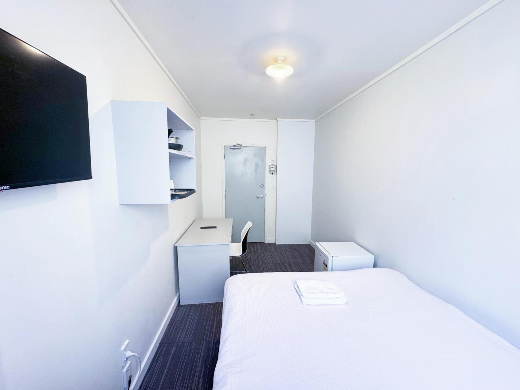 Hostel 140 Ghuznee *
