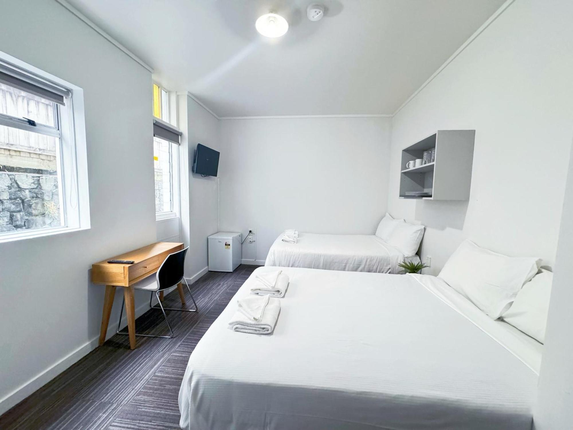140 Ghuznee Hostel