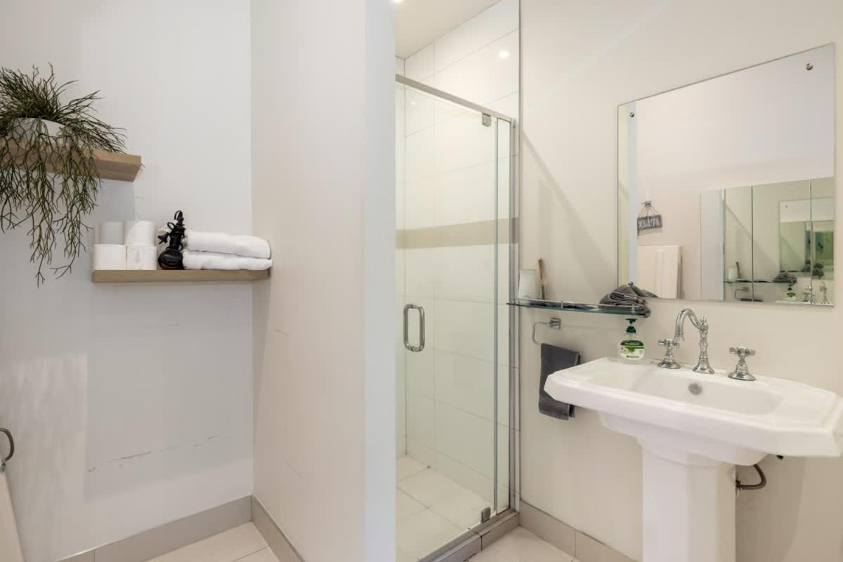 Lambton Quay Loft - Sleeps 11 *