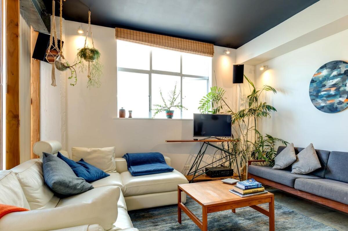 Cuba Mall Designer Apartment Wellington