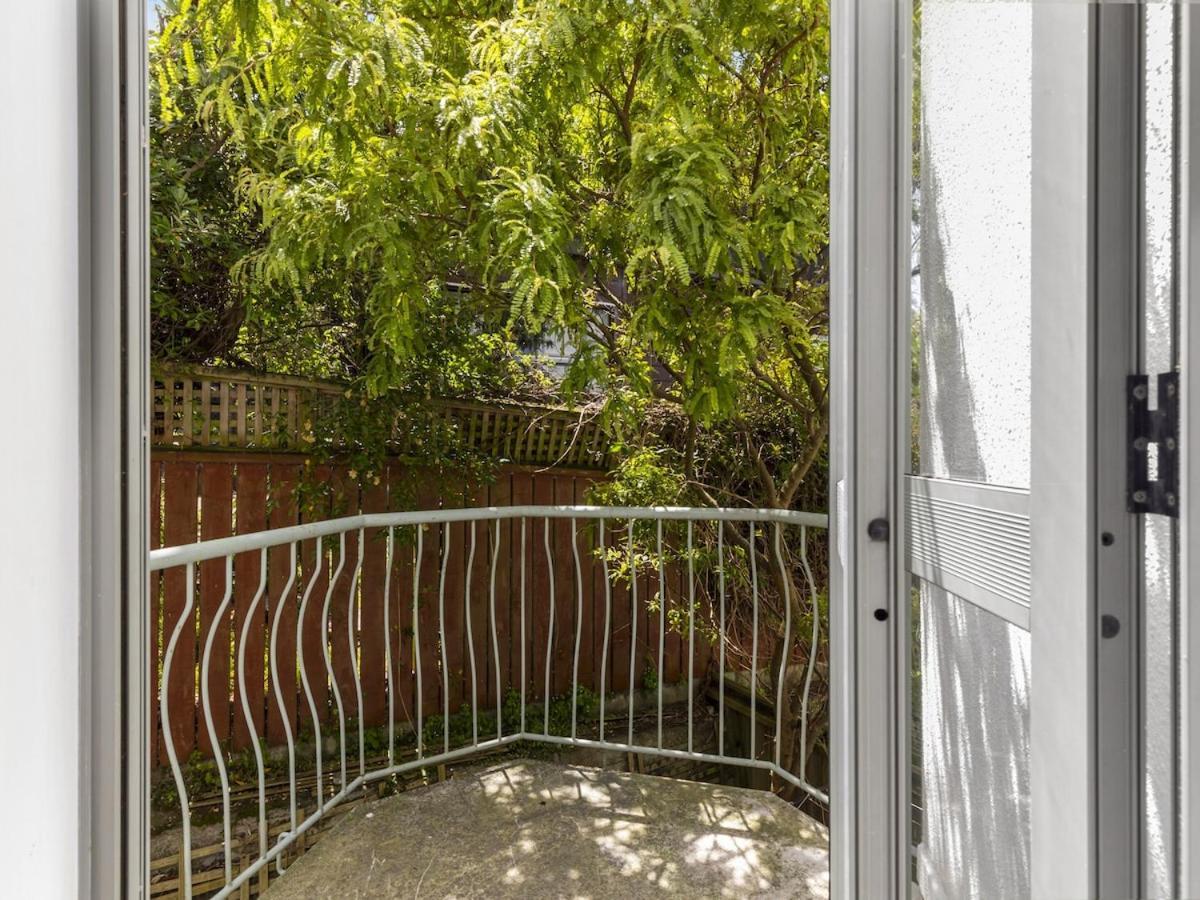 Terrace Townhouse - Prime Location & Free Parking! *