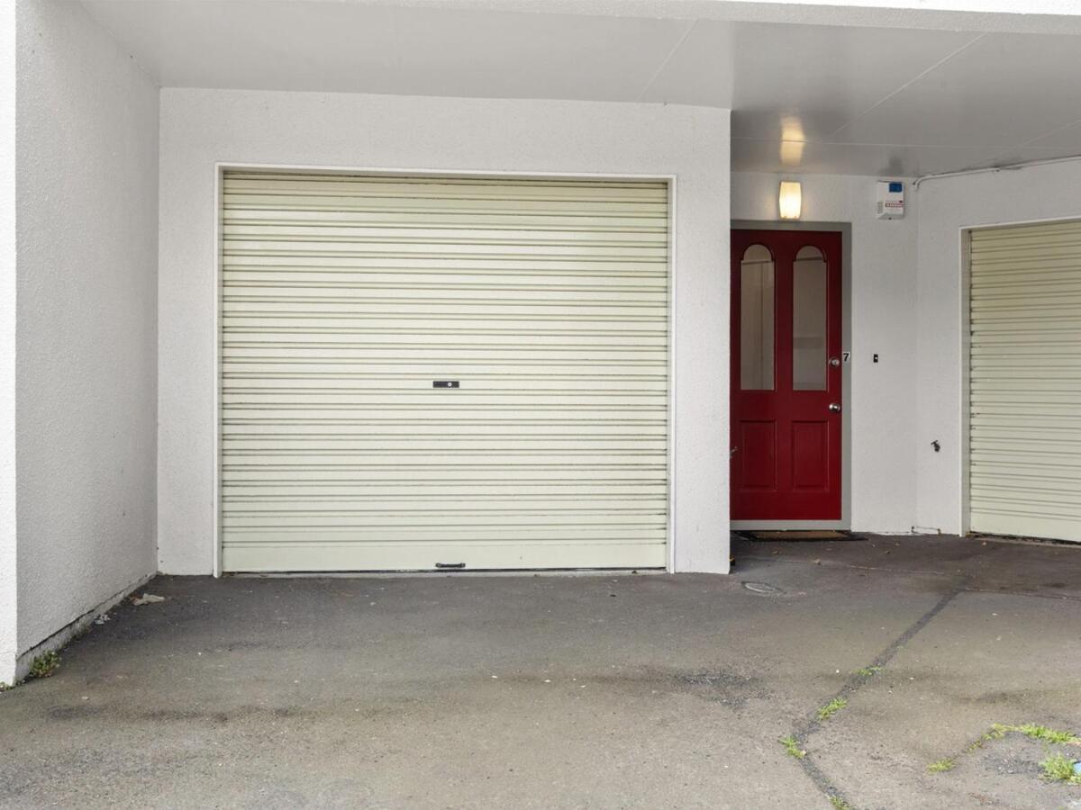 Terrace Townhouse - Prime Location & Free Parking! Wellington