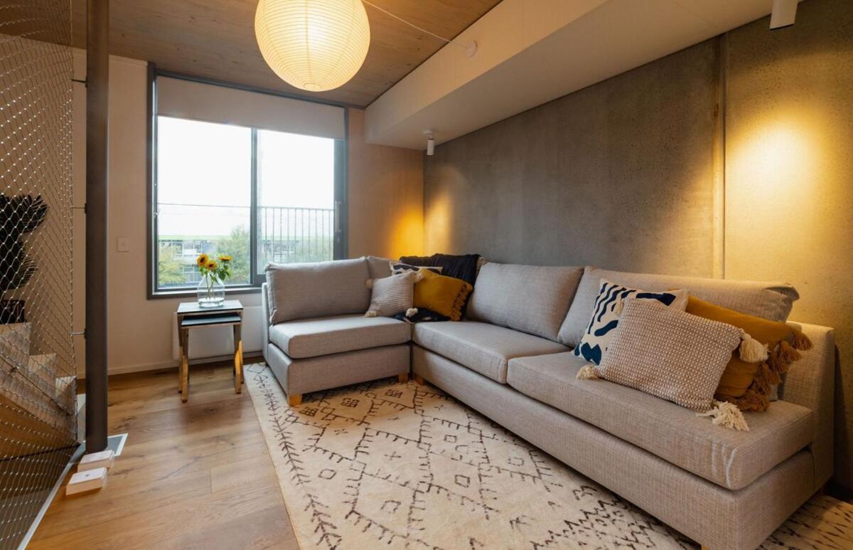 Spacious 2br Oasis In W Terrace *