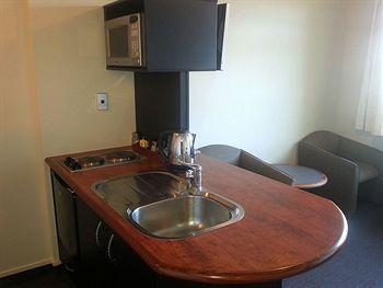 Motel Airport 4*