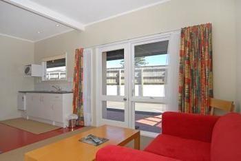 Spinnaker Motel 4*