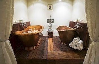 Amora Hotel 4*