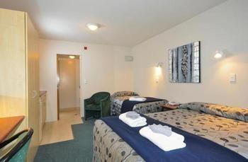 Bella Vista Motel 4*