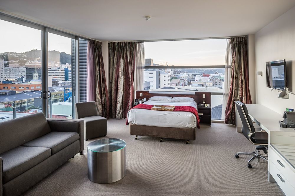 Naumi 4* Wellington