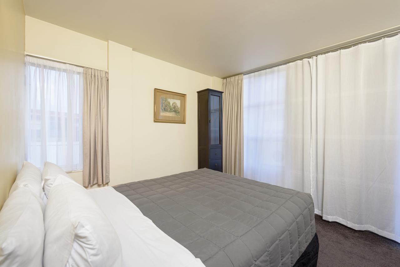 At St Pauls Aparthotel Wellington