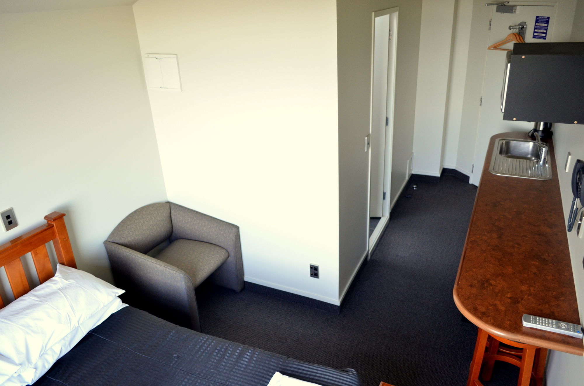 Motel Airport 4*