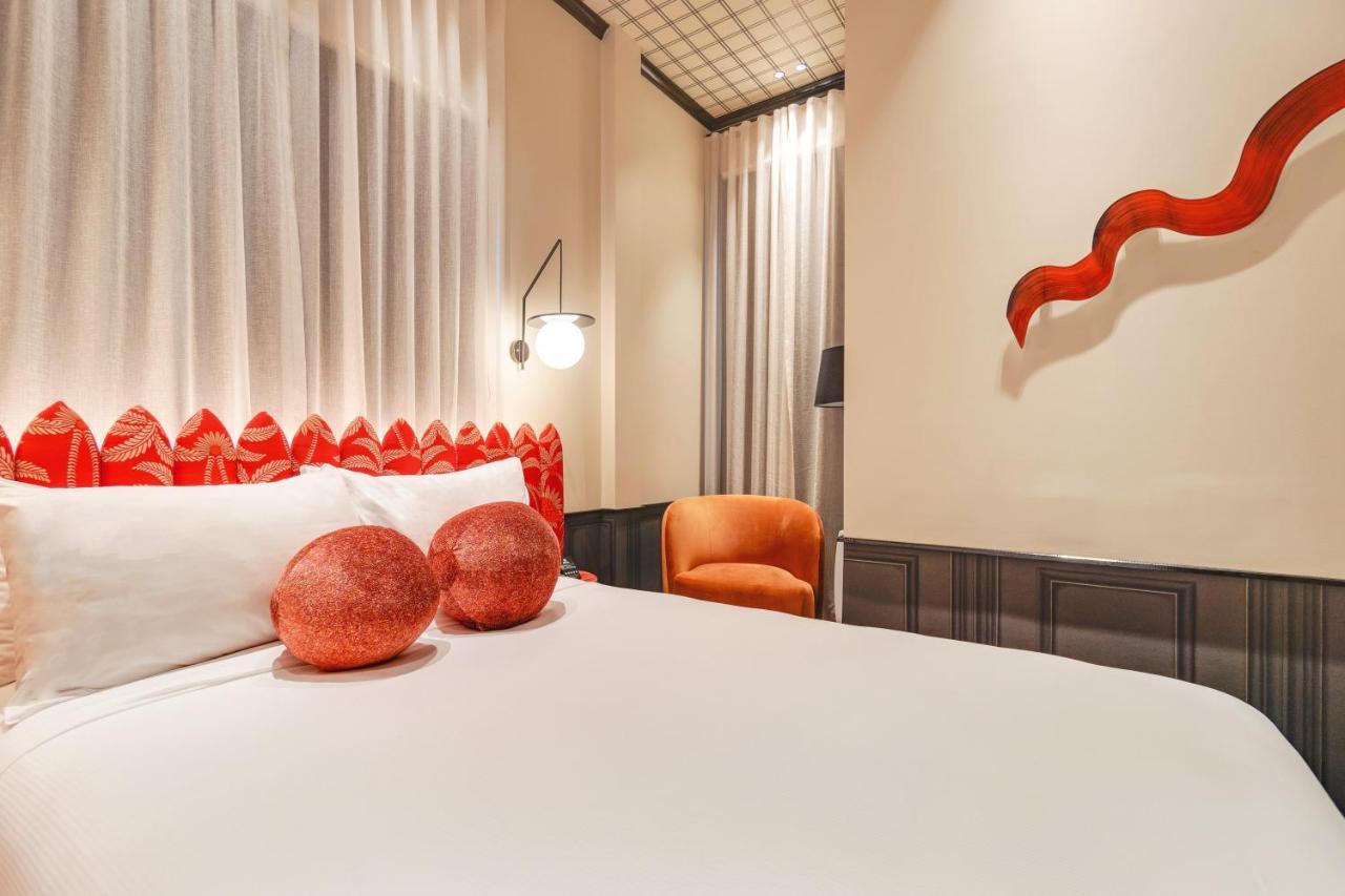 Naumi Hotel