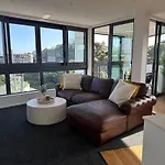 Luxurious Brand New Spacious 1 Bedroom