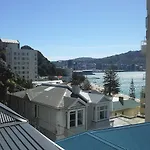 B And B On Hay Street By The Sea