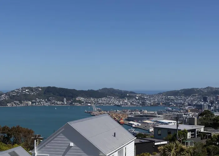 Khandallah Harbour View Bnb