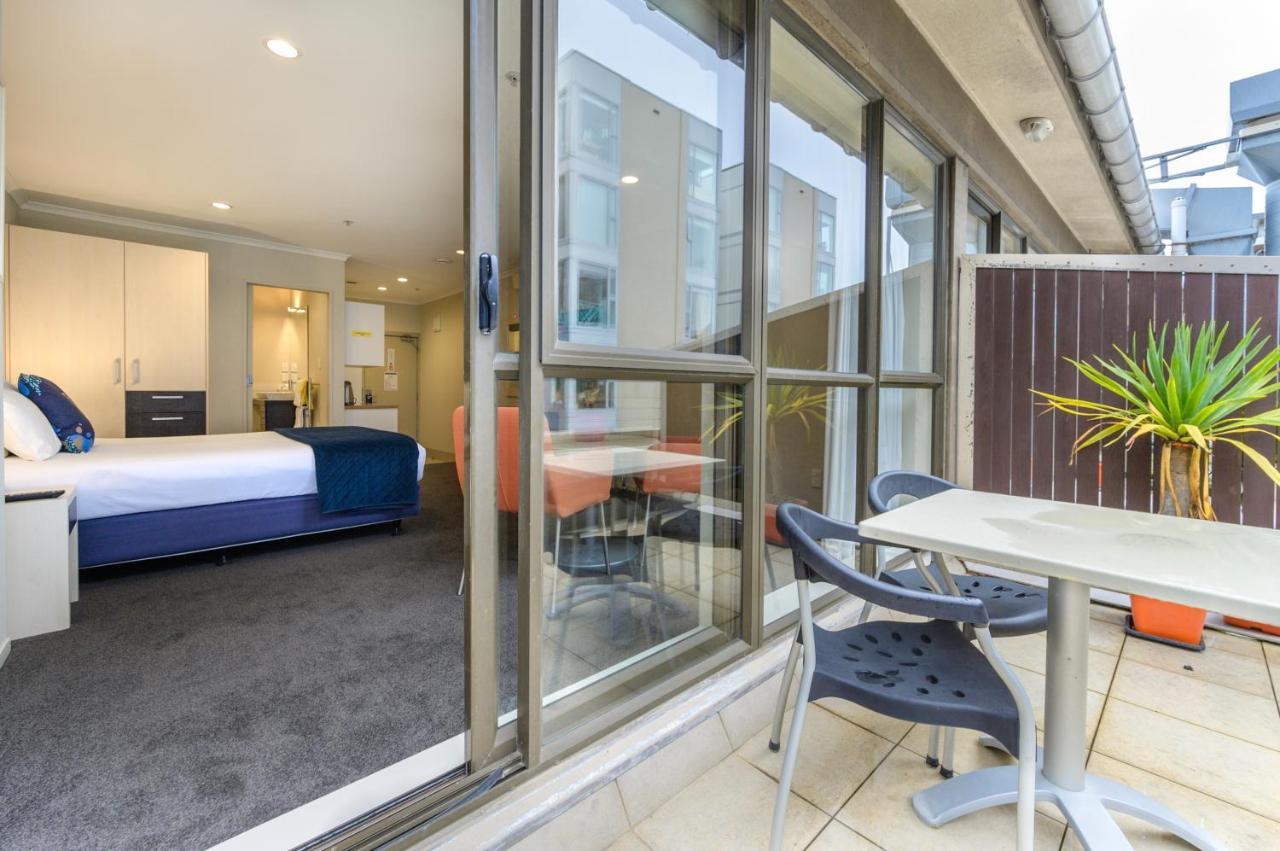 U Aparthotel