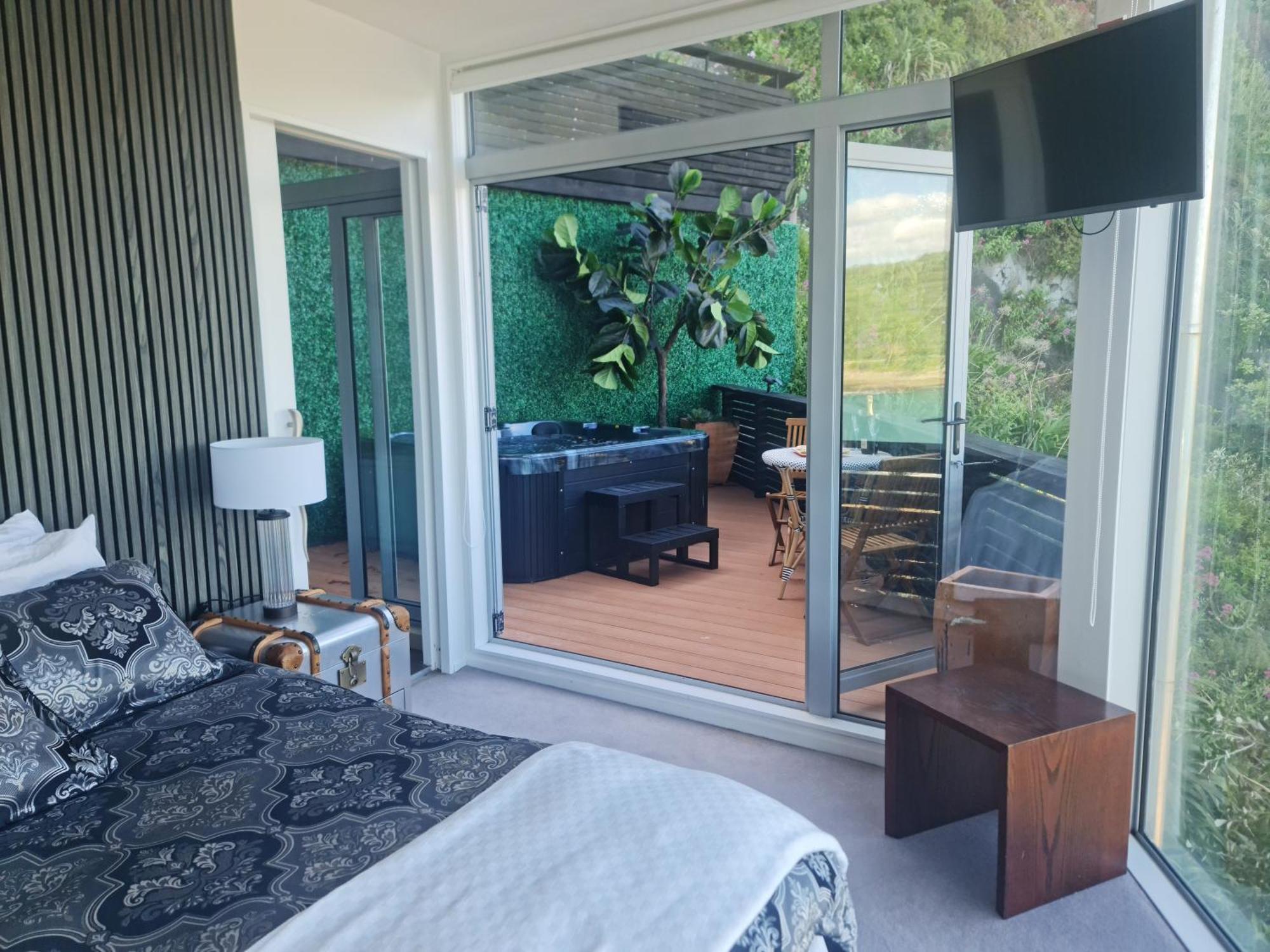 Starship Enterprise Holiday home Wellington