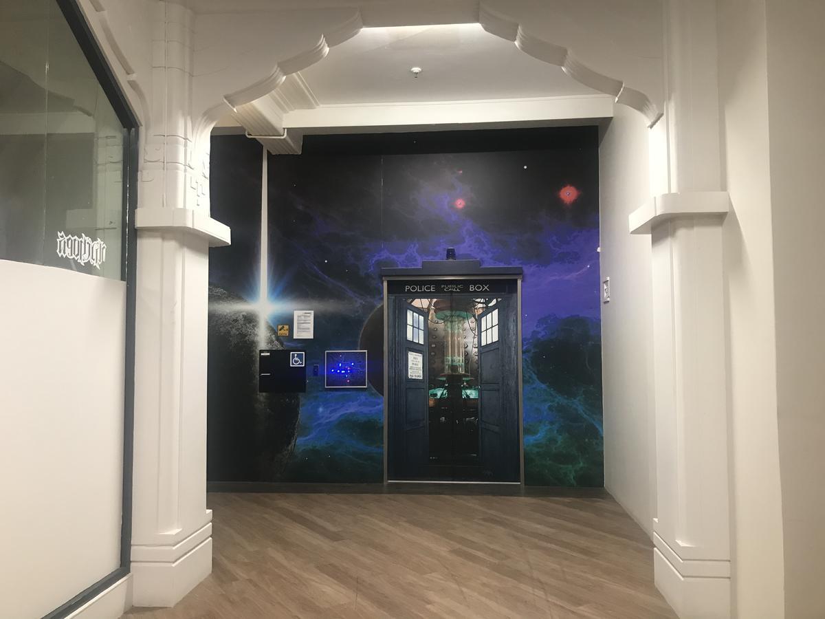 Aura Aparthotel 3*