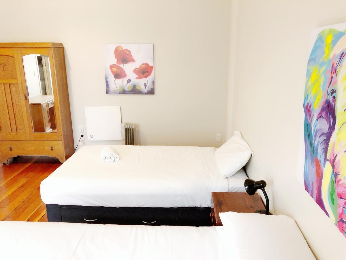Aura Aparthotel