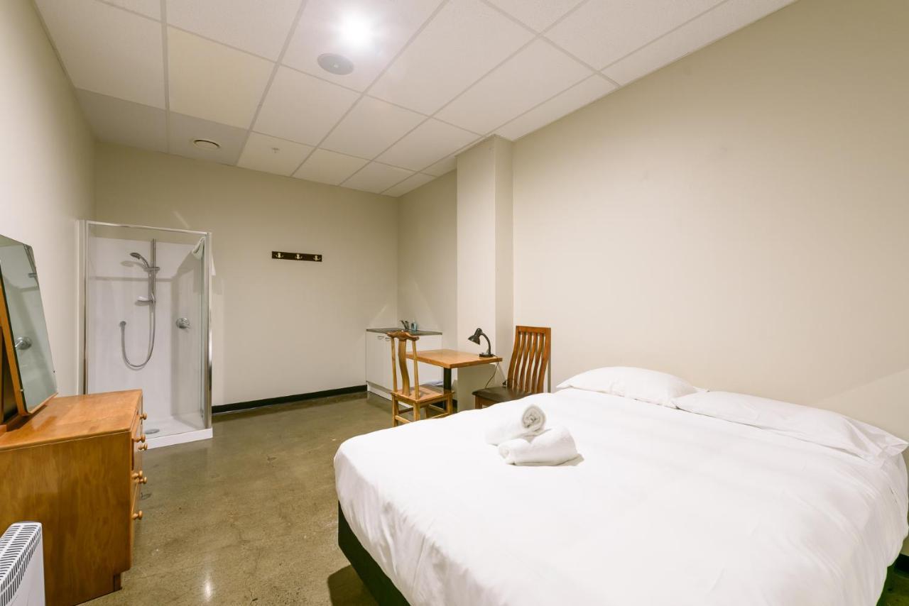 Aura Aparthotel Wellington