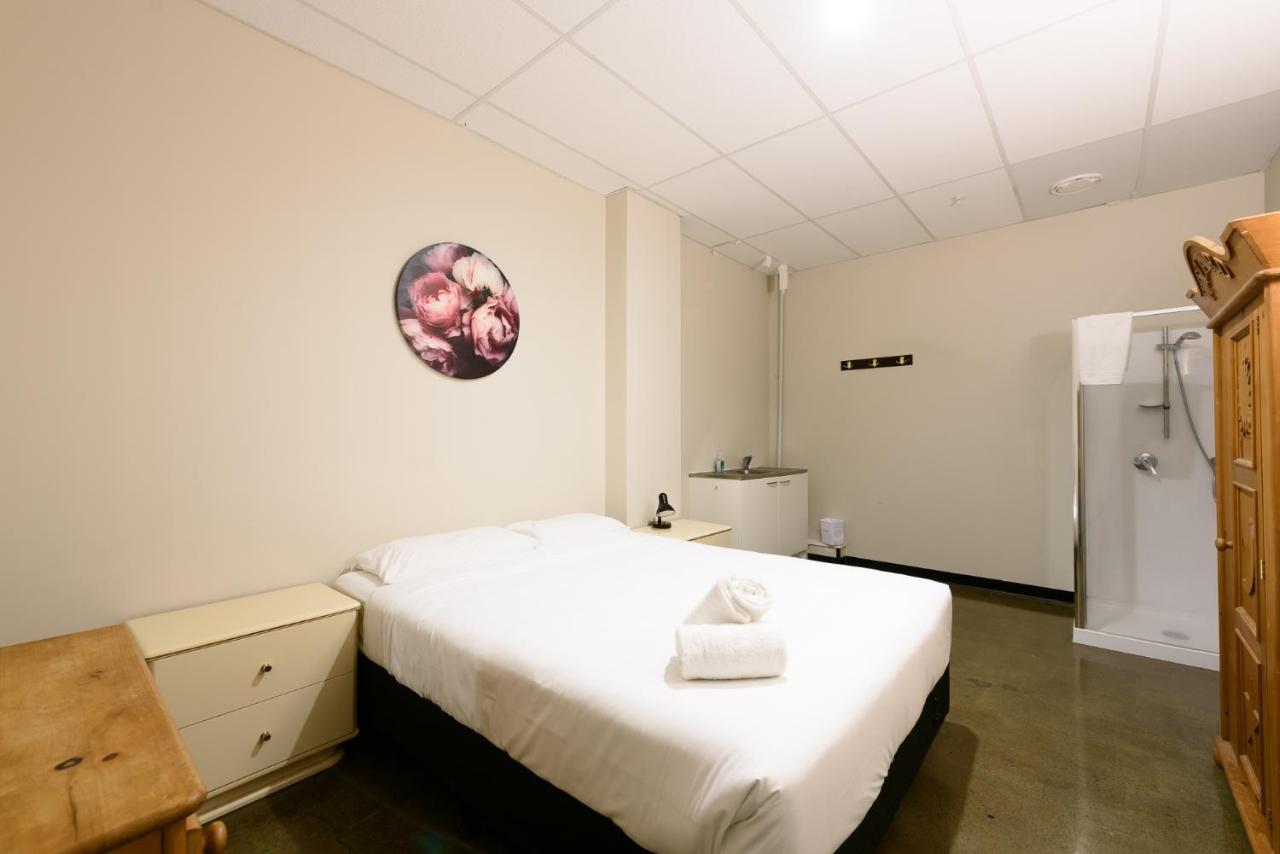 Aura Aparthotel
