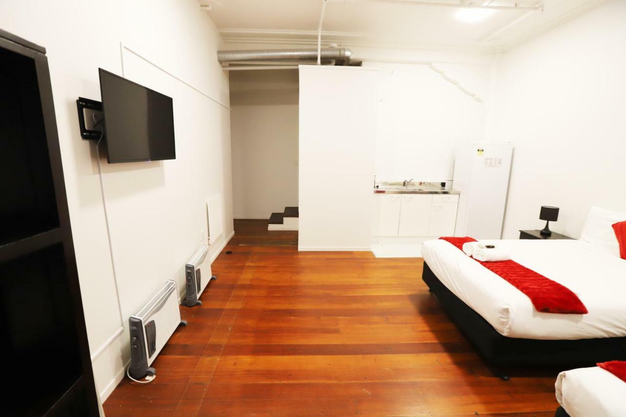 Aura Aparthotel