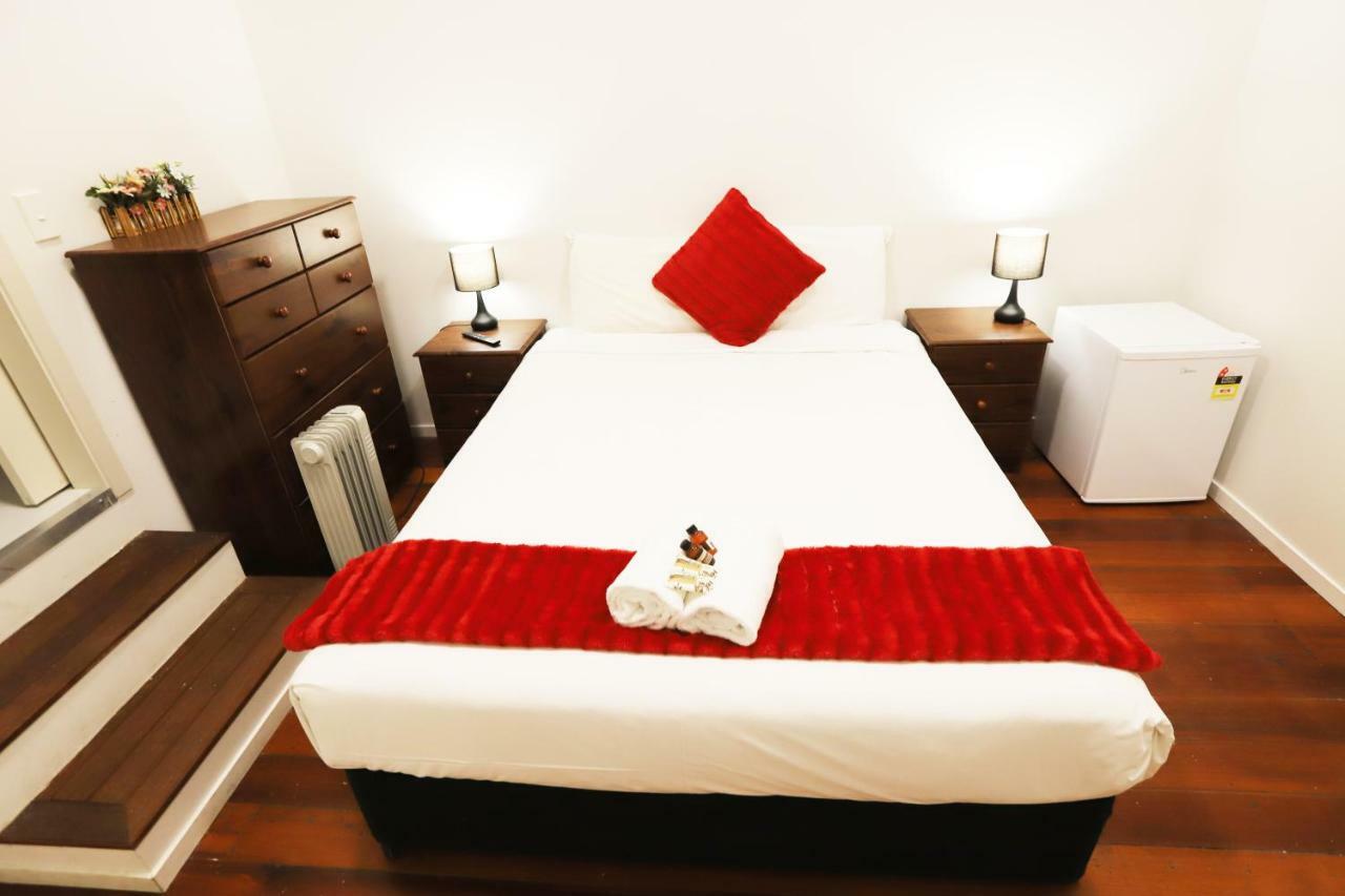 Aura Aparthotel